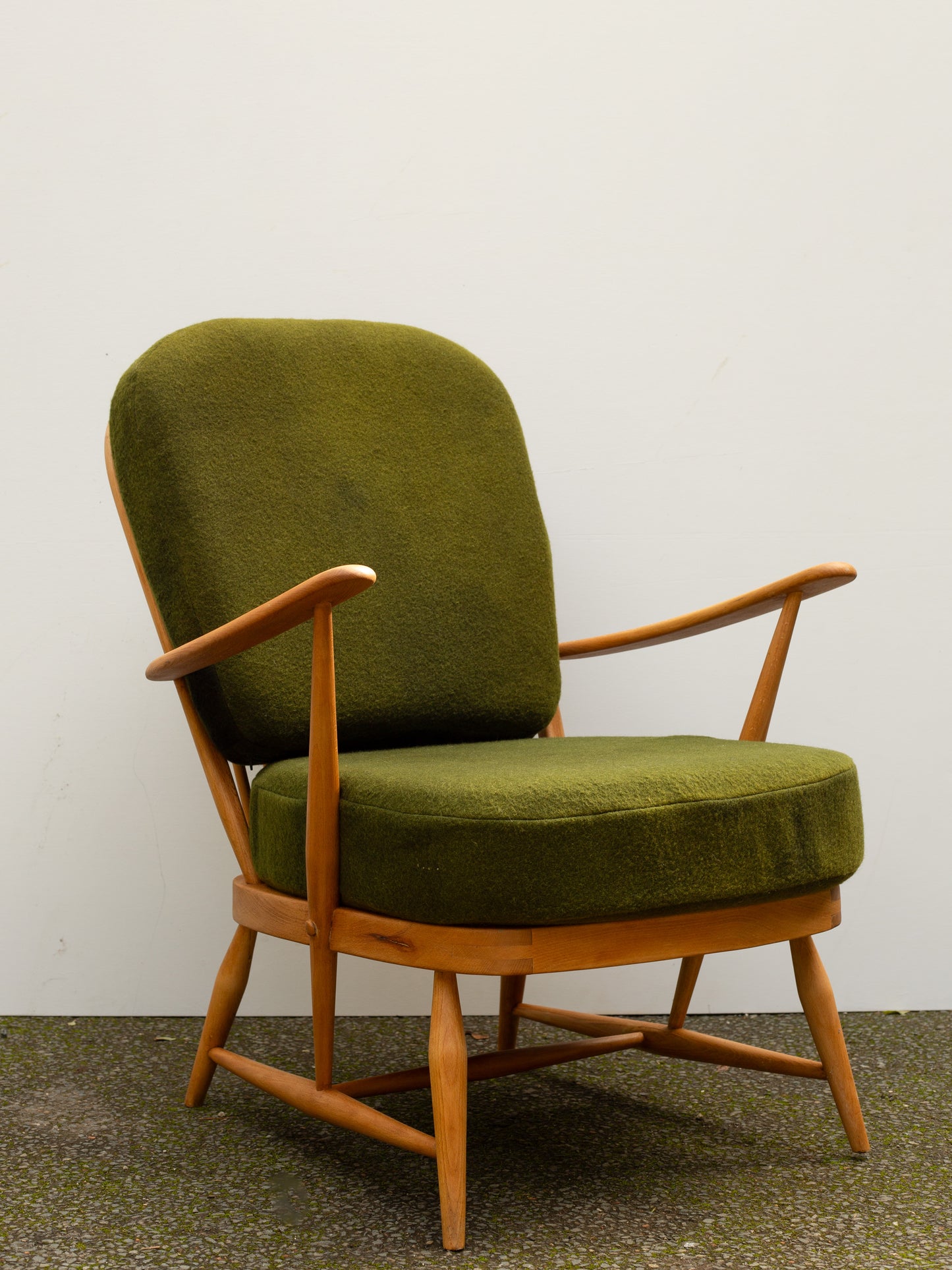 Ercol Windsor 335 Armchair - Fully Restored - Choice of Colours