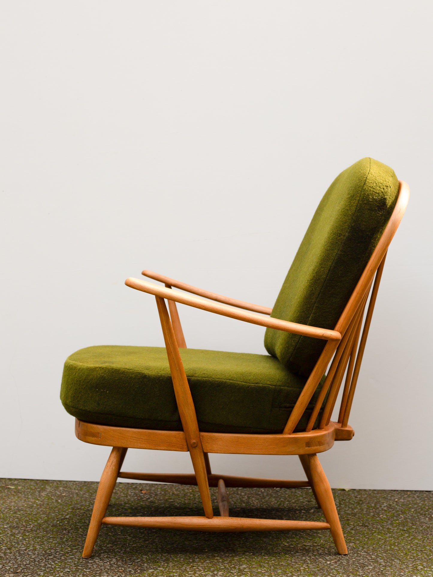 Ercol Windsor 335 Armchair - Fully Restored - Choice of Colours