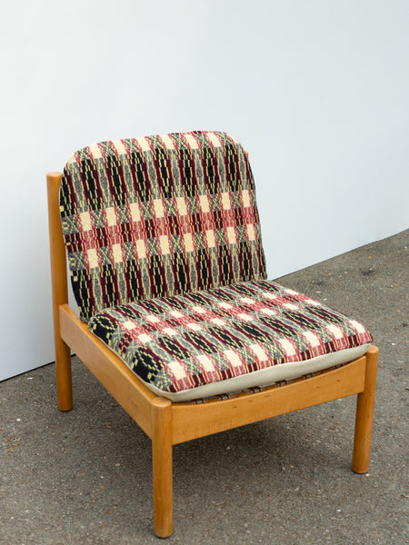 Ercol Blonde 747 Lounge Chair - Welsh Tapestry - Red/Yellow/Cream/Black No.1