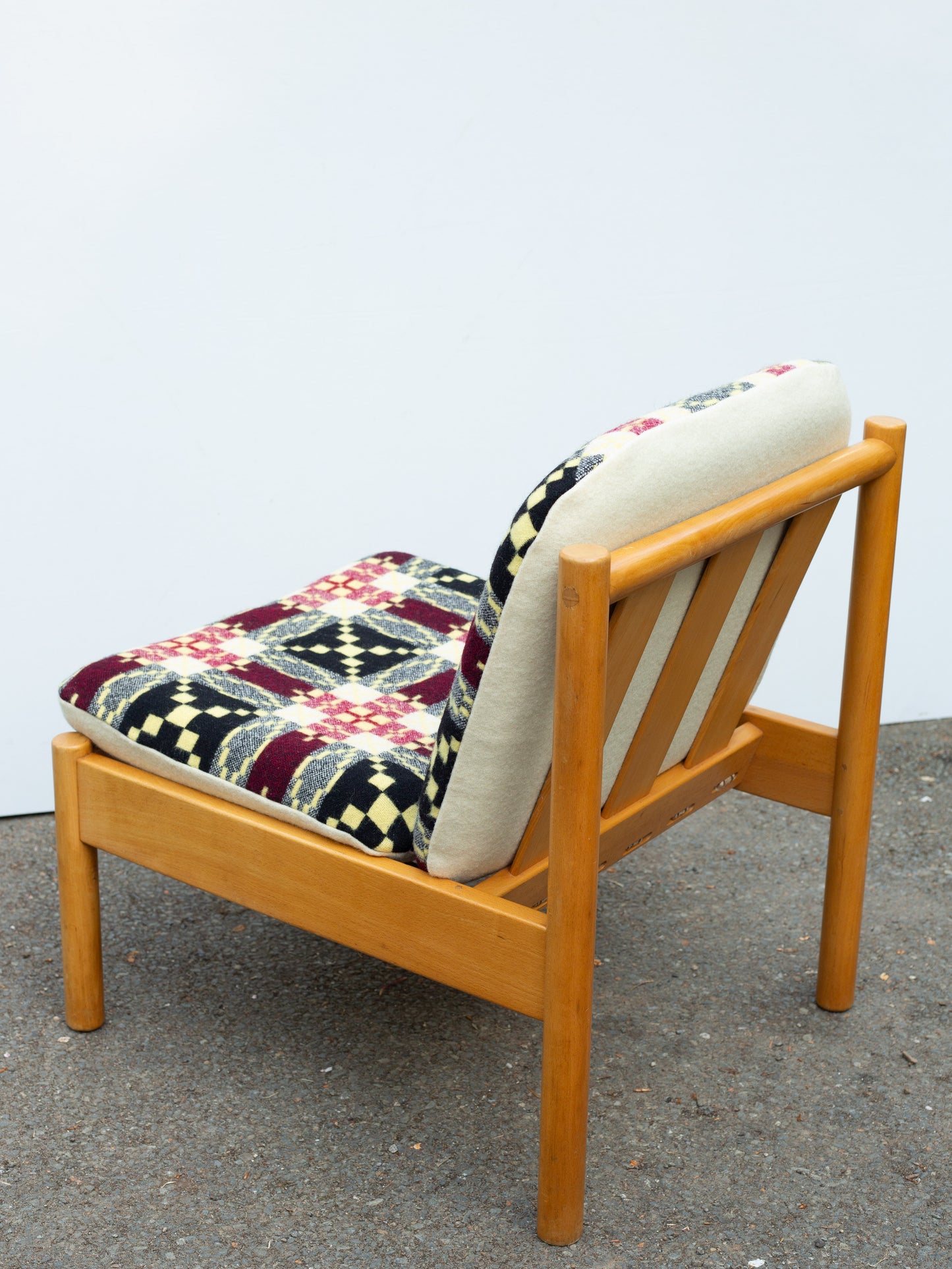 Ercol Blonde 747 Lounge Chair - Welsh Tapestry - Red/Yellow/Cream/Black No.2