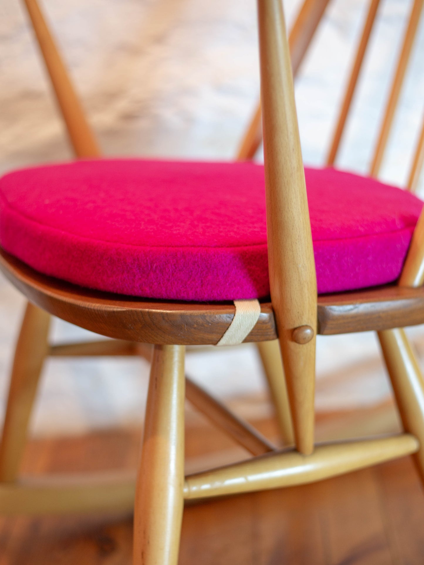 Ercol Quaker 428 Rocking Chair - Fully Restored - Hot Pink Cushion