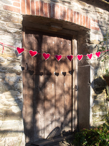 Heart String - Bunting - Red